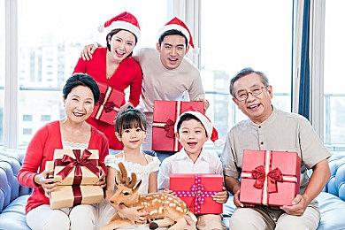 《小丑牌》斩获英国奥斯卡游戏大奖 小丑造型演员领奖引热议